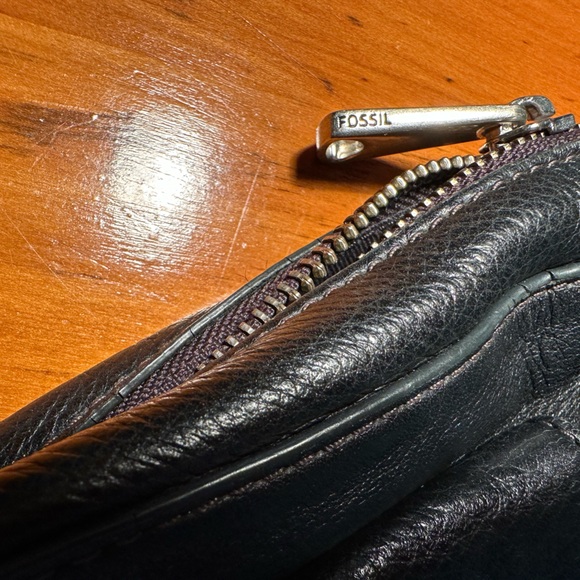 Fossil Leather Riley Top Zip Crossbody - Black - Picture 9 of 16